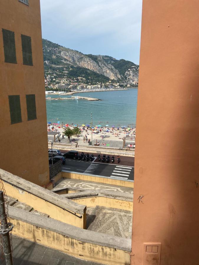 Joli Appart 29M2 En Vieille Ville Menton 2 Mins De La Mer Bagian luar foto